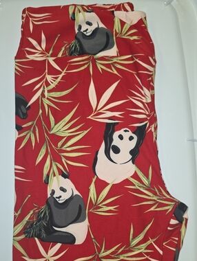 LuLaRoe Red Panda & Bamboo Print Leggings